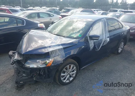 2015 Volkswagen Passat 1.8T Wolfsburg Edition z USA, uszkodzony, nr VIN 1VWAT7A30FC002333